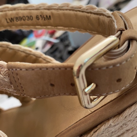 Stuart Weitzman platform sandal SIZE 6–1/2 - Picture 10 of 10